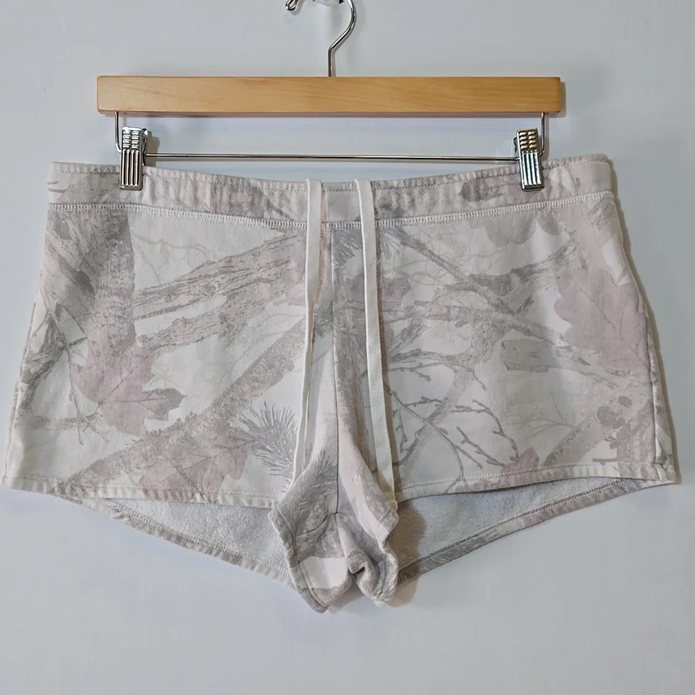 Hollister Washed Light Camo Print Cotton‎ Shorts Size L Fleece Lined Loungewear